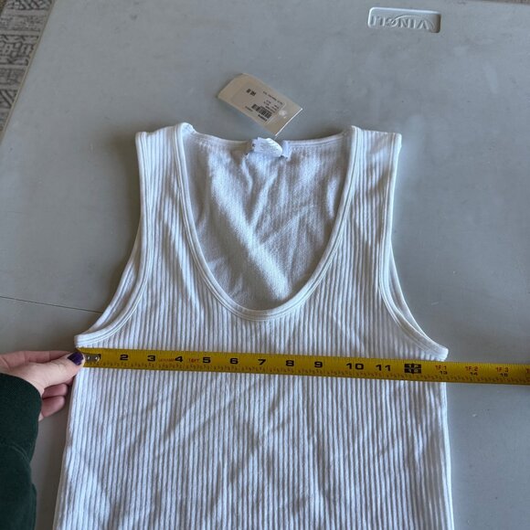 Evereve White Daisy Sleeveless Ribbed Tank Top Shirt Womens size XS/S NEW - Picture 6 of 7